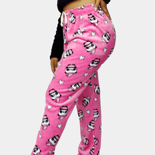 Mono de pijama marca New Mix, tela 100% manta polar suave, modelo con estampado de pandas, para dama